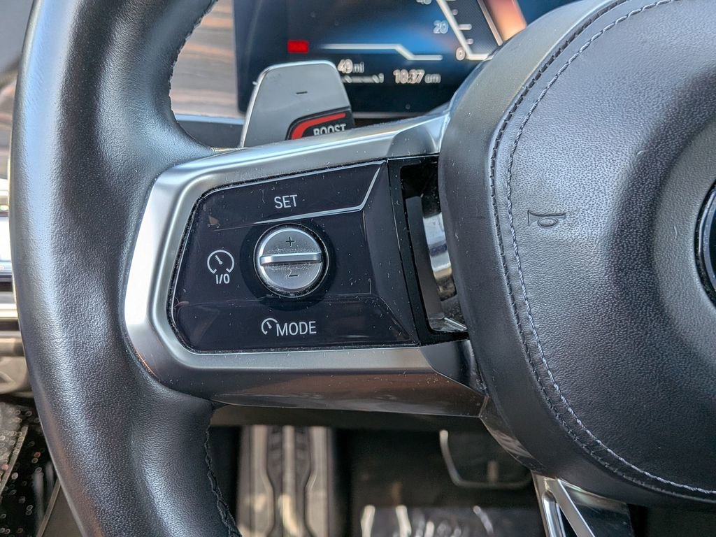 Used 2023 BMW 740i w/ Parking Assistance Package image 30