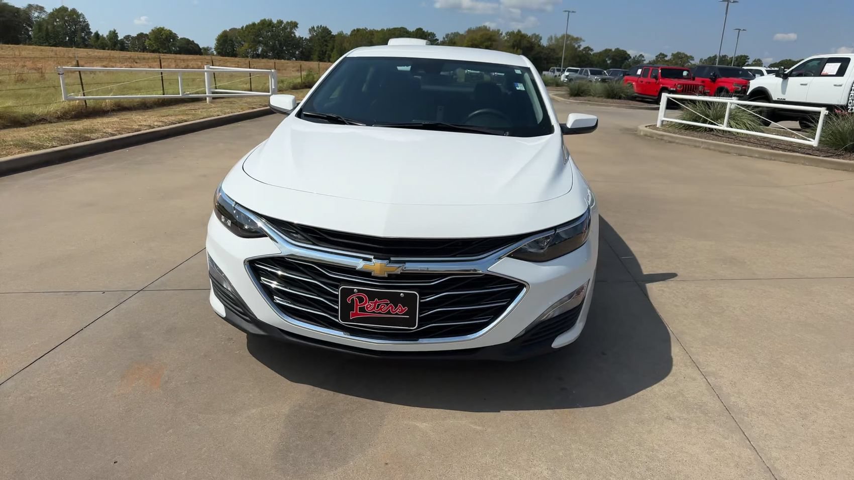 Used 2025 Chevrolet Malibu LT FWD image 4