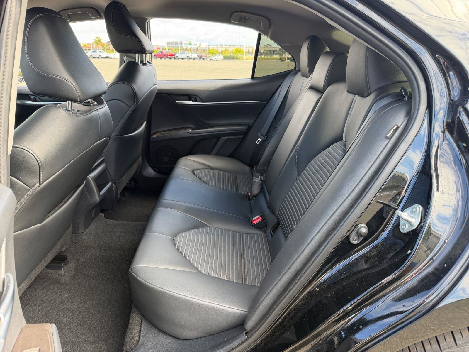 Used 2023 Toyota Camry SE FWD image 17
