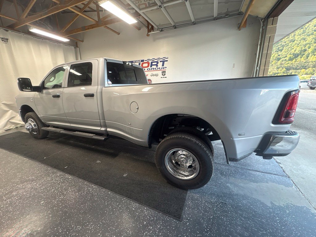New 2027 RAM 3500 Tradesman AWD/4WD image 11