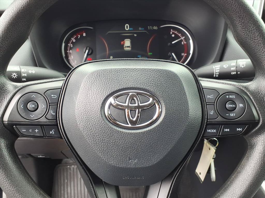 Used 2025 Toyota RAV4 LE AWD/4WD image 16