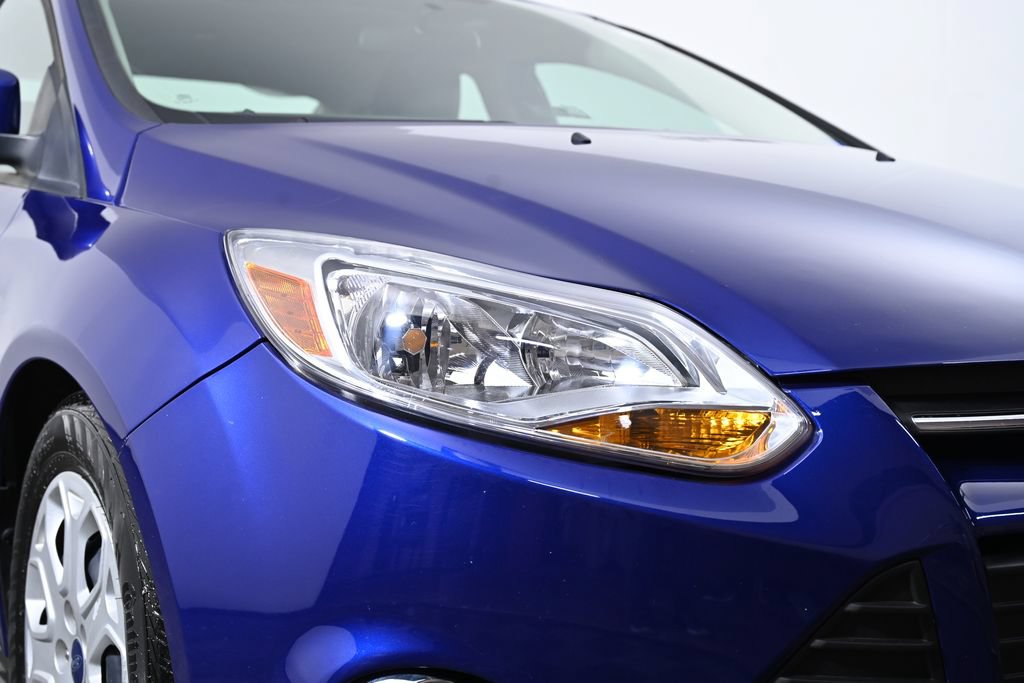 Used 2012 Ford Focus SE FWD image 4
