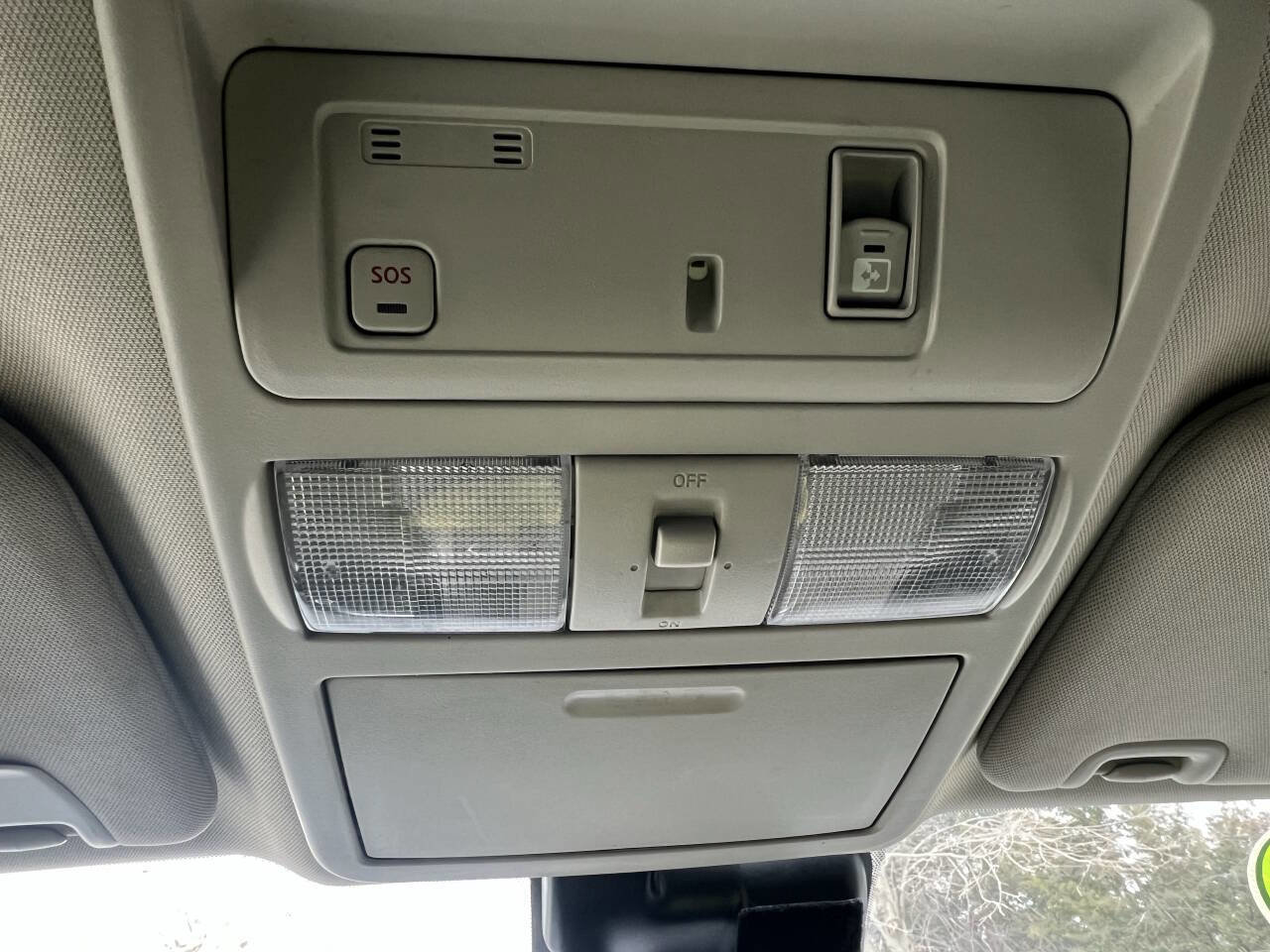 Used 2020 Nissan Titan SV w/ SV Convenience Package image 28