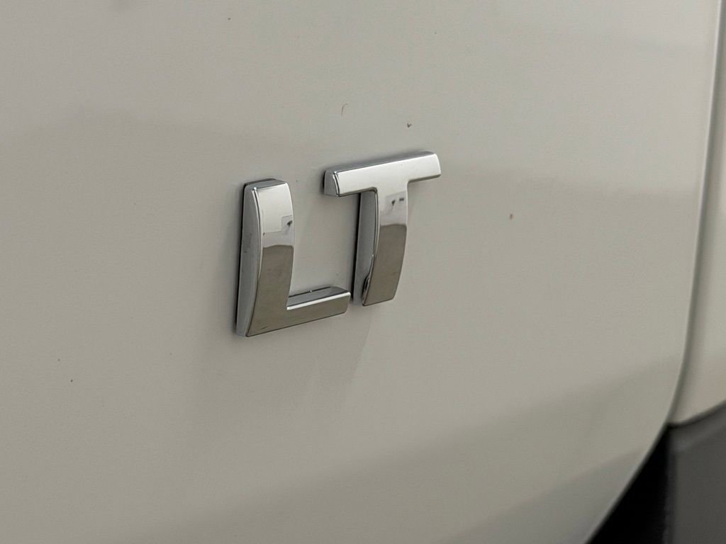 Certified 2023 Chevrolet Traverse LT w/ LPO, Floor Liner Package image 19