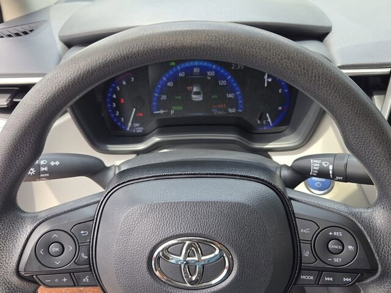 Used 2021 Toyota Corolla LE FWD image 23