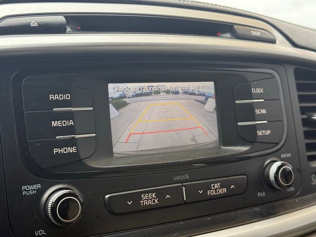 Used 2017 Kia Sorento LX image 18
