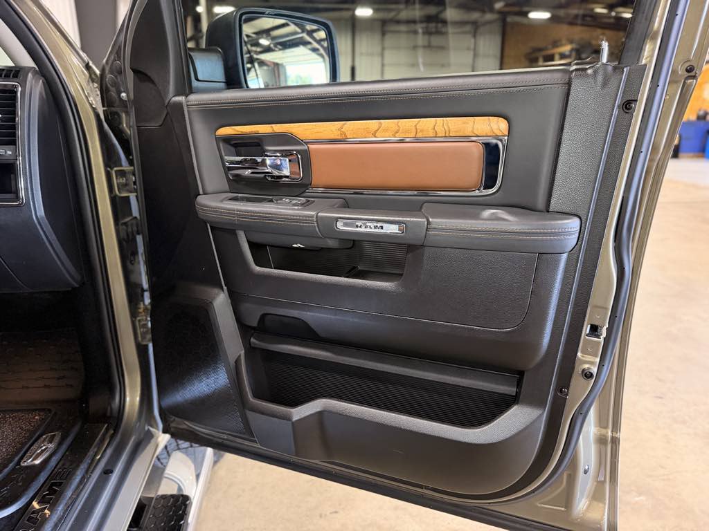 Used 2013 RAM 1500 Laramie Longhorn w/ Convenience Group AWD/4WD image 12