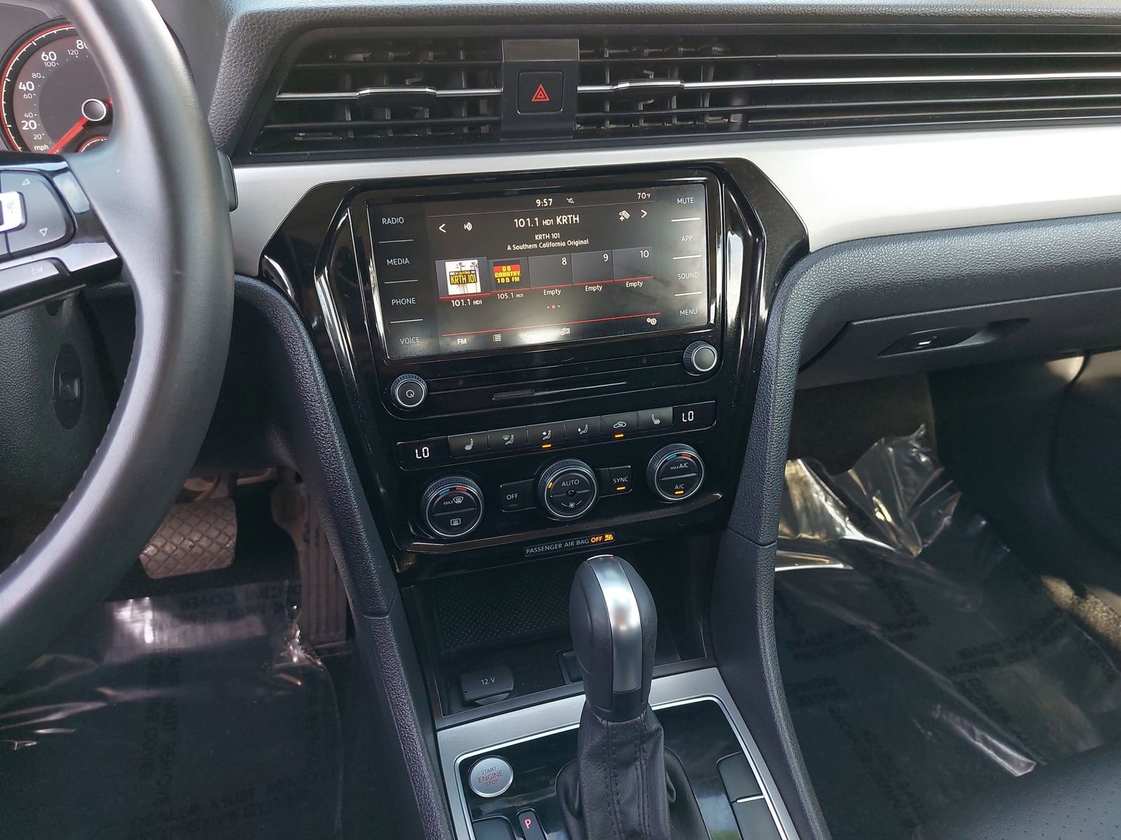 Used 2022 Volkswagen Passat 2.0T SE image 19