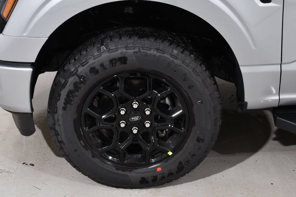New 2026 Ford F150 XLT w/ XLT Black Appearance Package AWD/4WD image 23