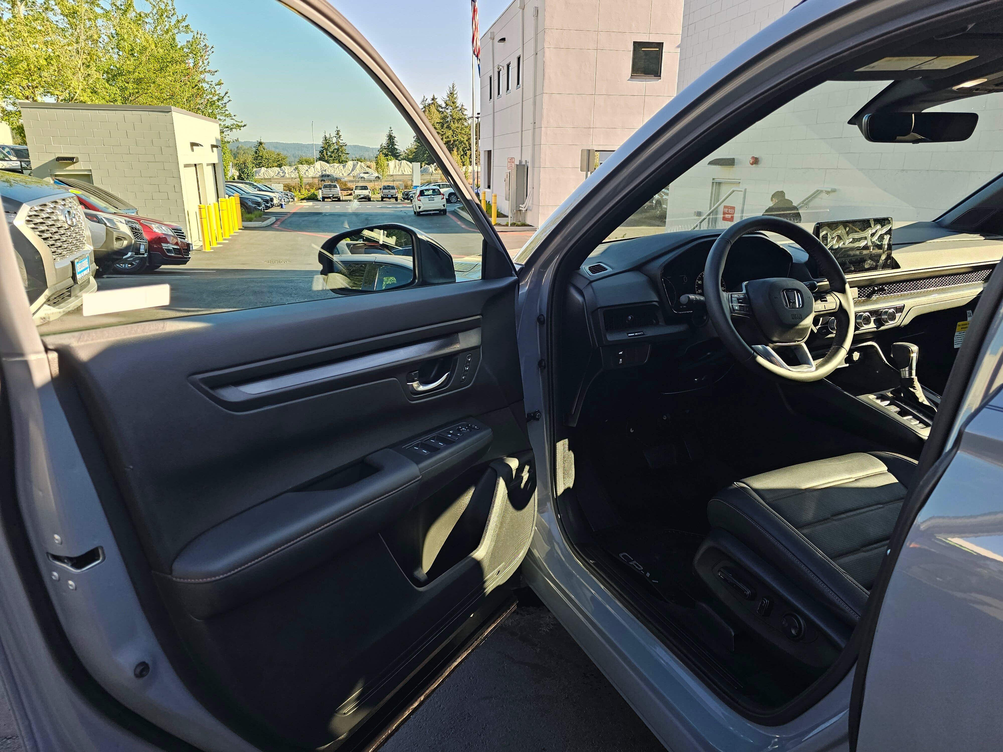 Used 2025 Honda CR-V Sport-L image 23