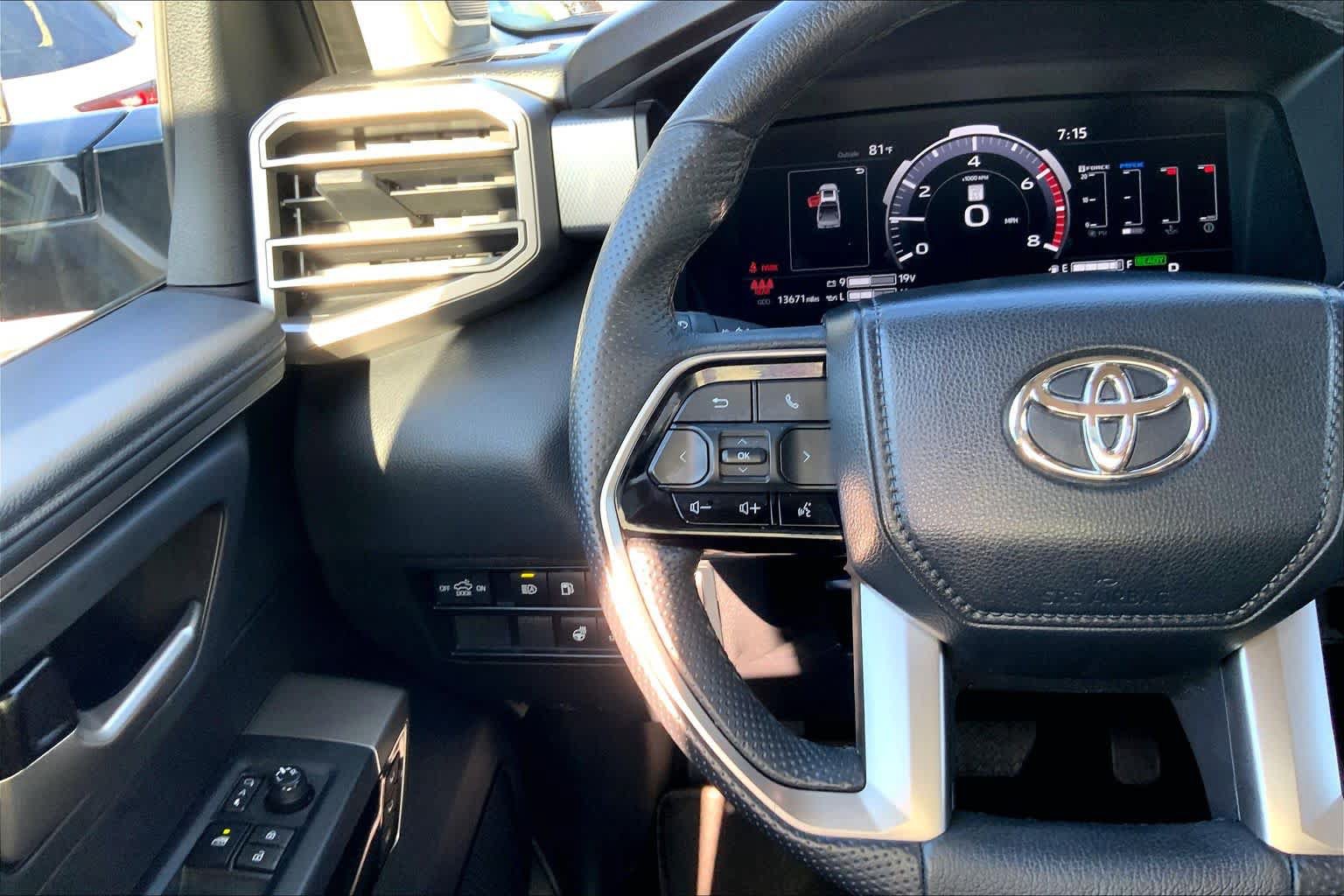 Used 2023 Toyota Tundra Limited AWD/4WD image 24