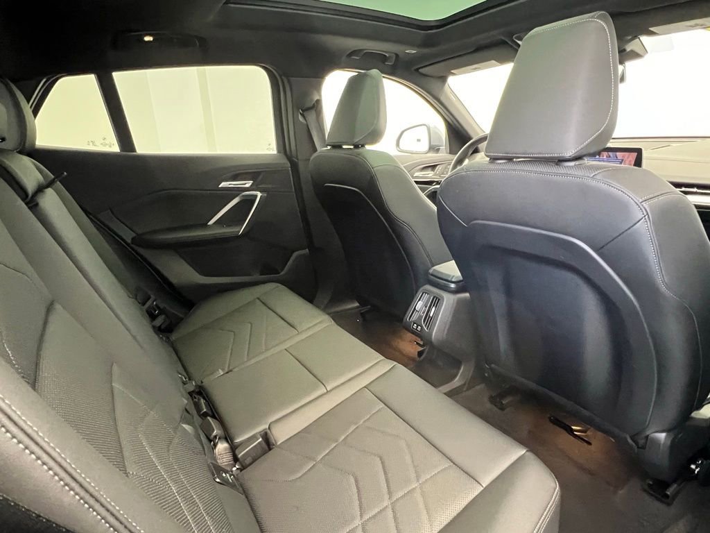 Certified 2025 BMW X2 xDrive28i image 8
