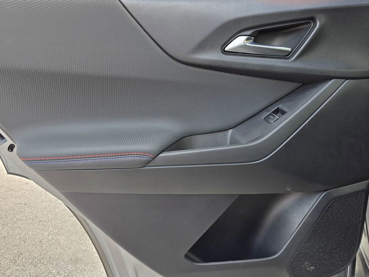 Used 2026 Chevrolet Equinox RS w/ LPO, Floor Liner Package AWD/4WD image 11