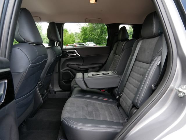 Used 2024 Mitsubishi Outlander SE AWD/4WD image 11