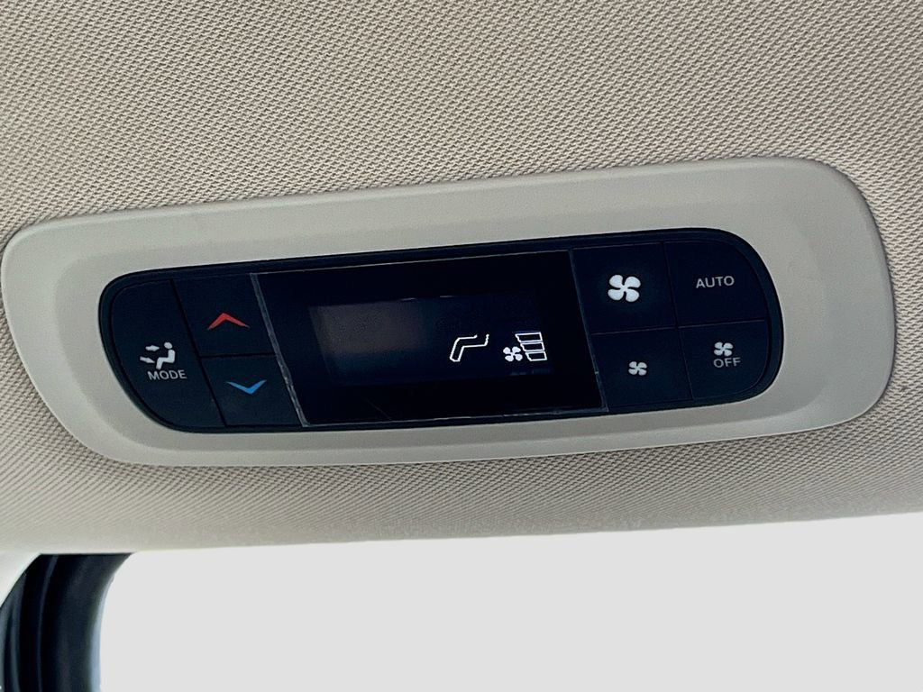 Certified 2020 Chrysler Pacifica Touring image 23