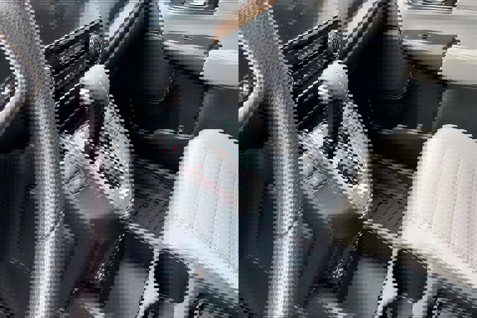 Used 2021 Honda CR-V EX image 16