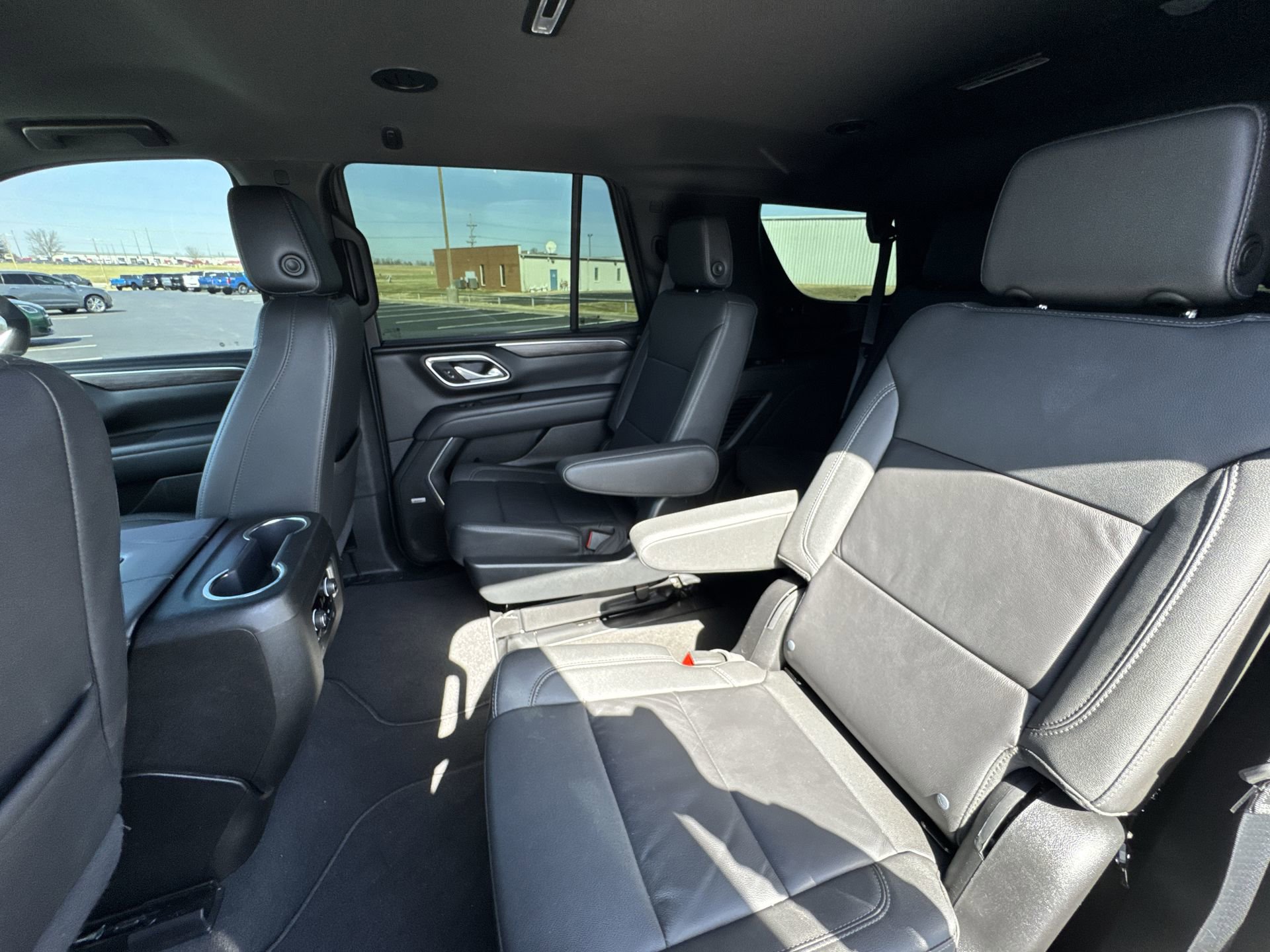 Certified 2024 Chevrolet Tahoe Z71 w/ Luxury Package AWD/4WD image 23