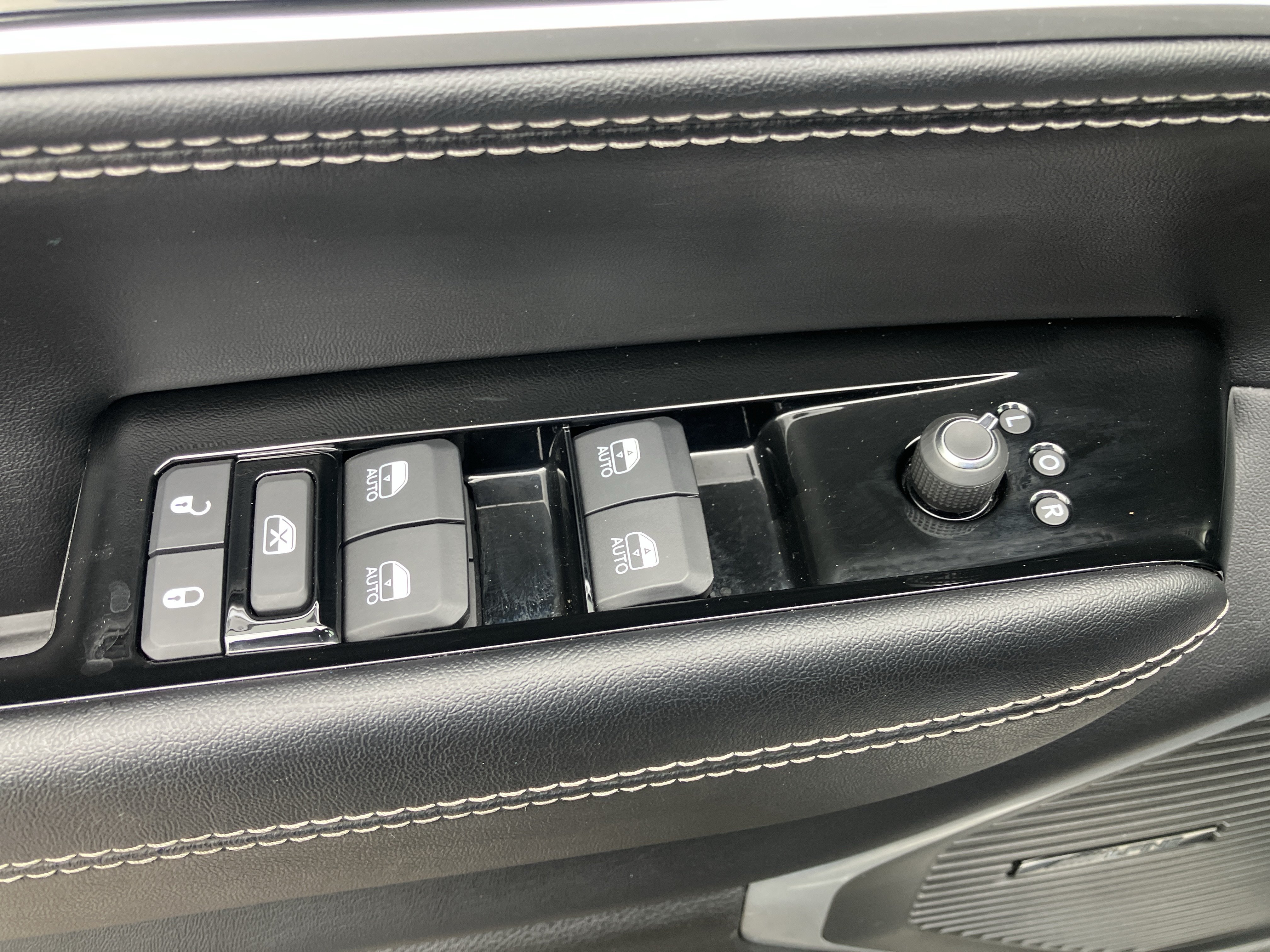 Used 2022 Jeep Wagoneer Series III w/ Flexible Seating Group AWD/4WD image 20