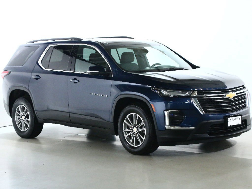 Used 2023 Chevrolet Traverse LT image 1