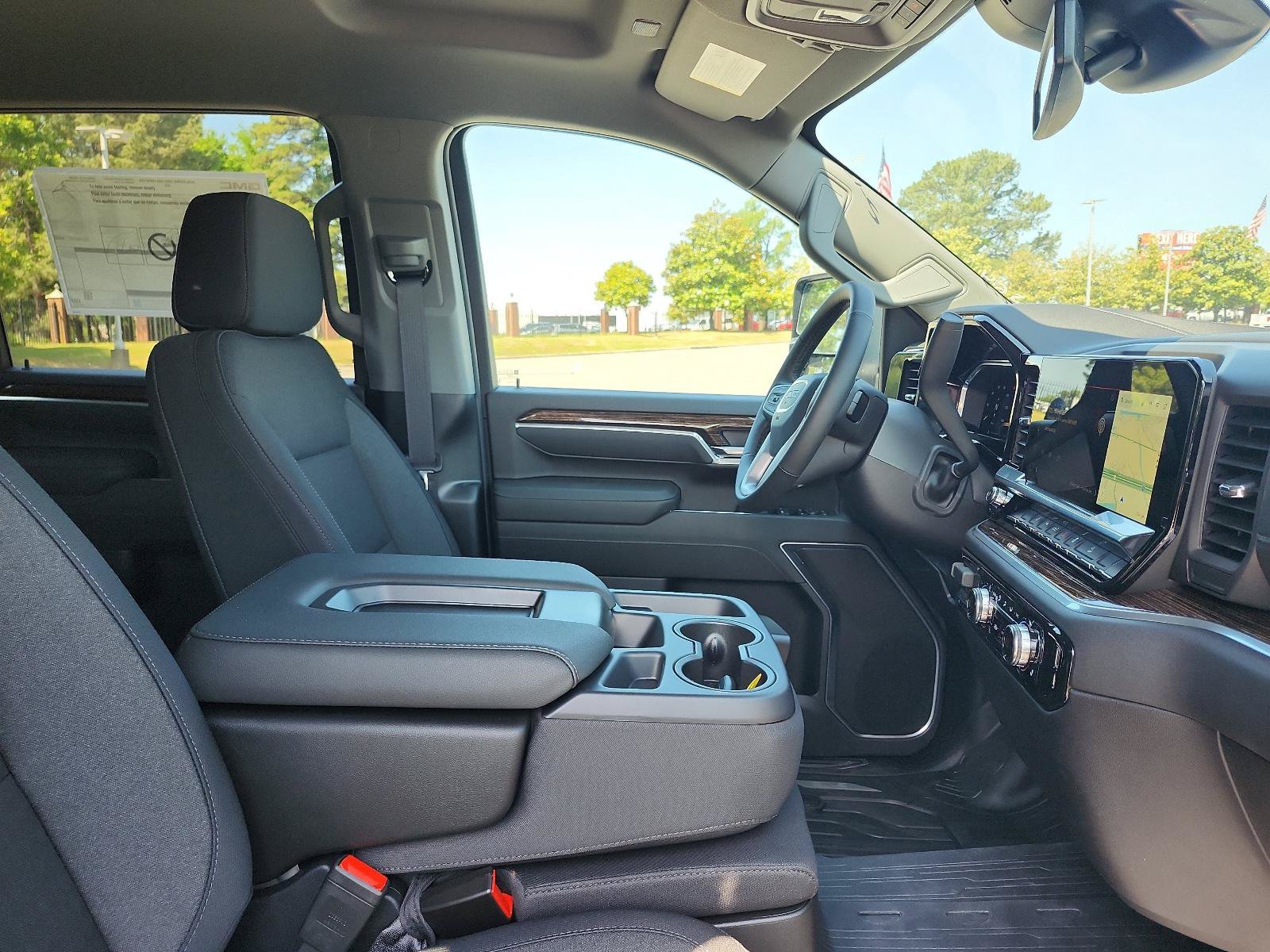 New 2026 GMC Sierra 2500 SLE w/ SLE Value Package; AWD/4WD image 9