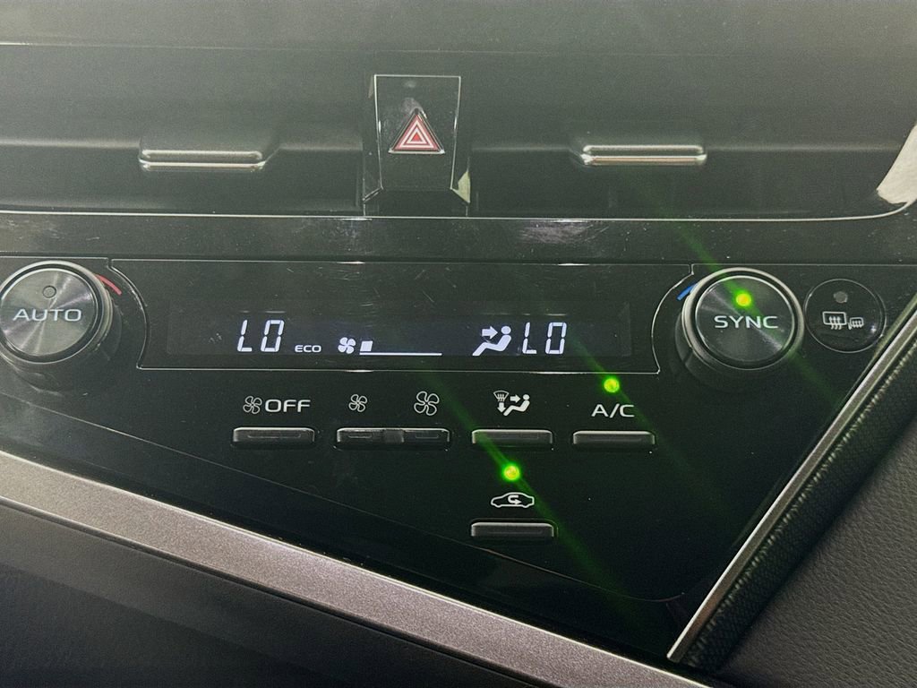 Used 2024 Toyota Camry XSE FWD image 18