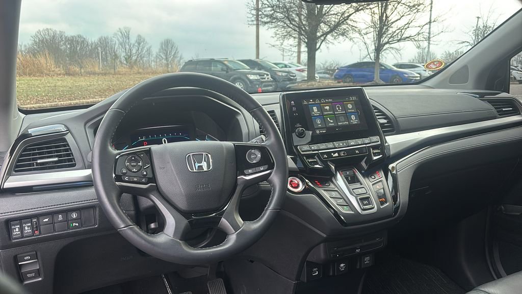 Certified 2024 Honda Odyssey Touring image 13