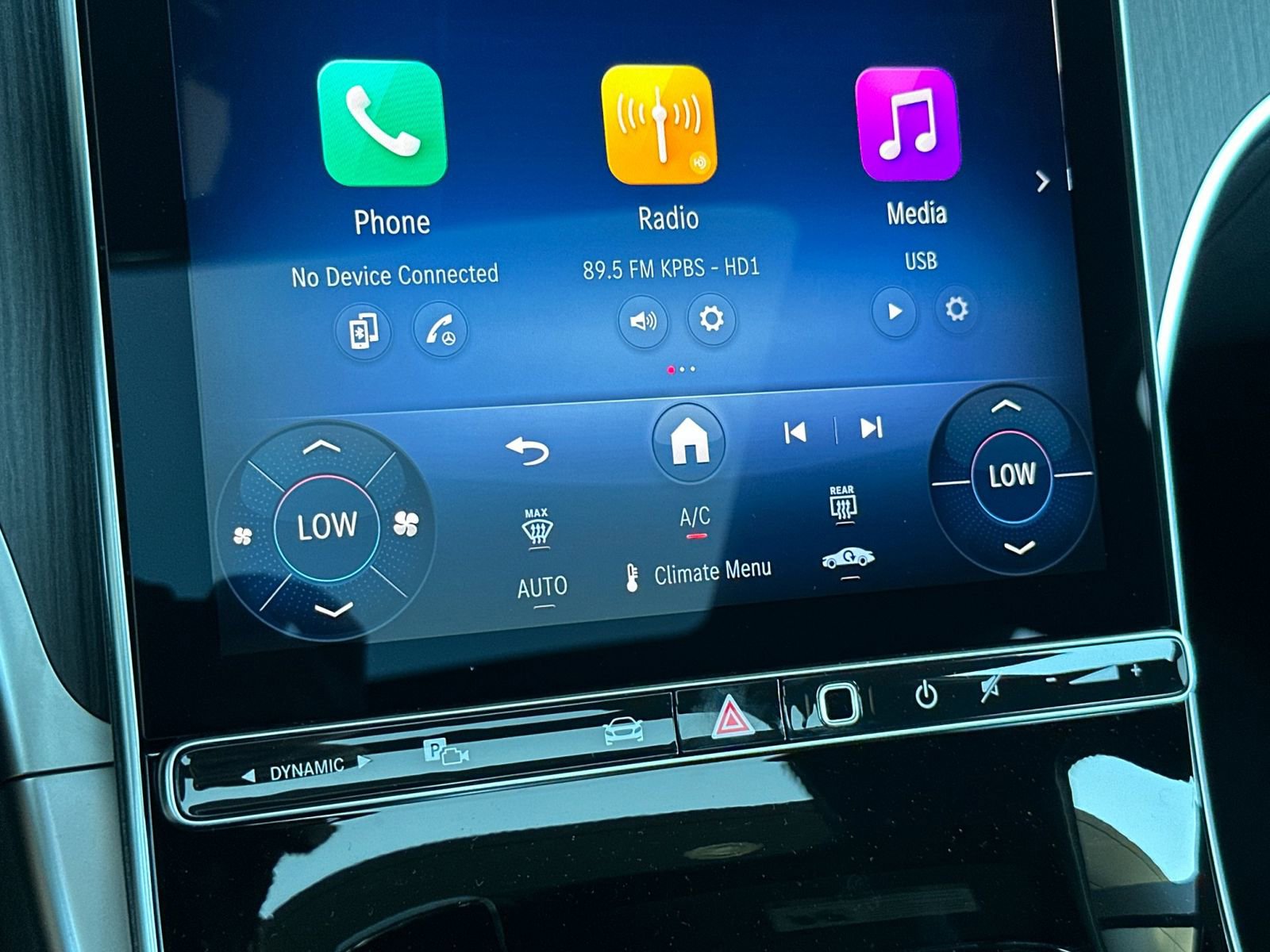 New 2025 Mercedes-Benz C 300 4MATIC Sedan image 21