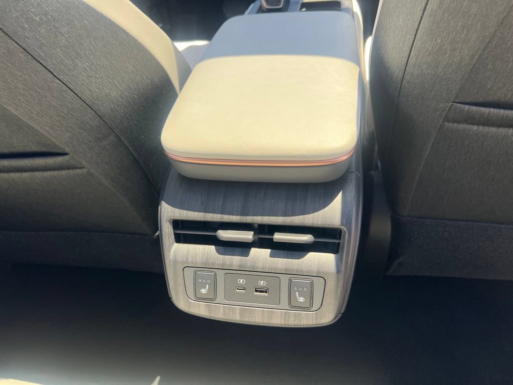 Used 2024 Nissan Ariya AWD image 22