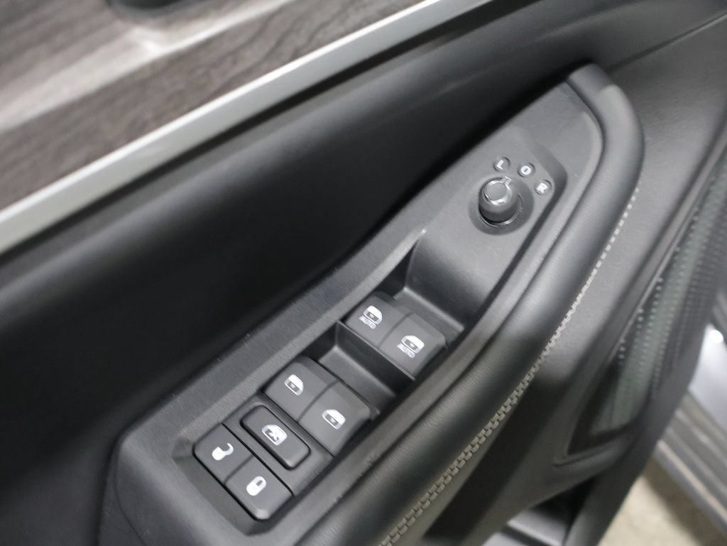 Certified 2023 Jeep Grand Cherokee Limited w/ Luxury Tech Group II AWD/4WD image 15