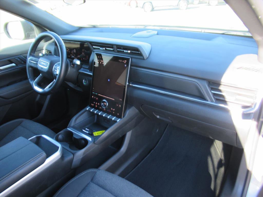 Used 2025 GMC Terrain Elevation image 10