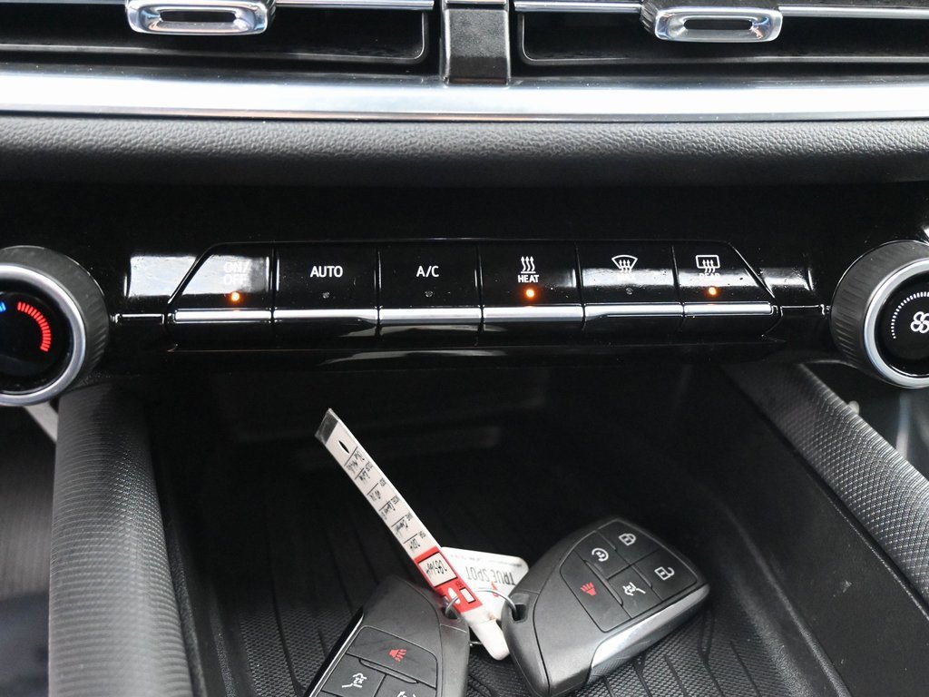 Used 2024 Chevrolet Equinox EV LT image 14