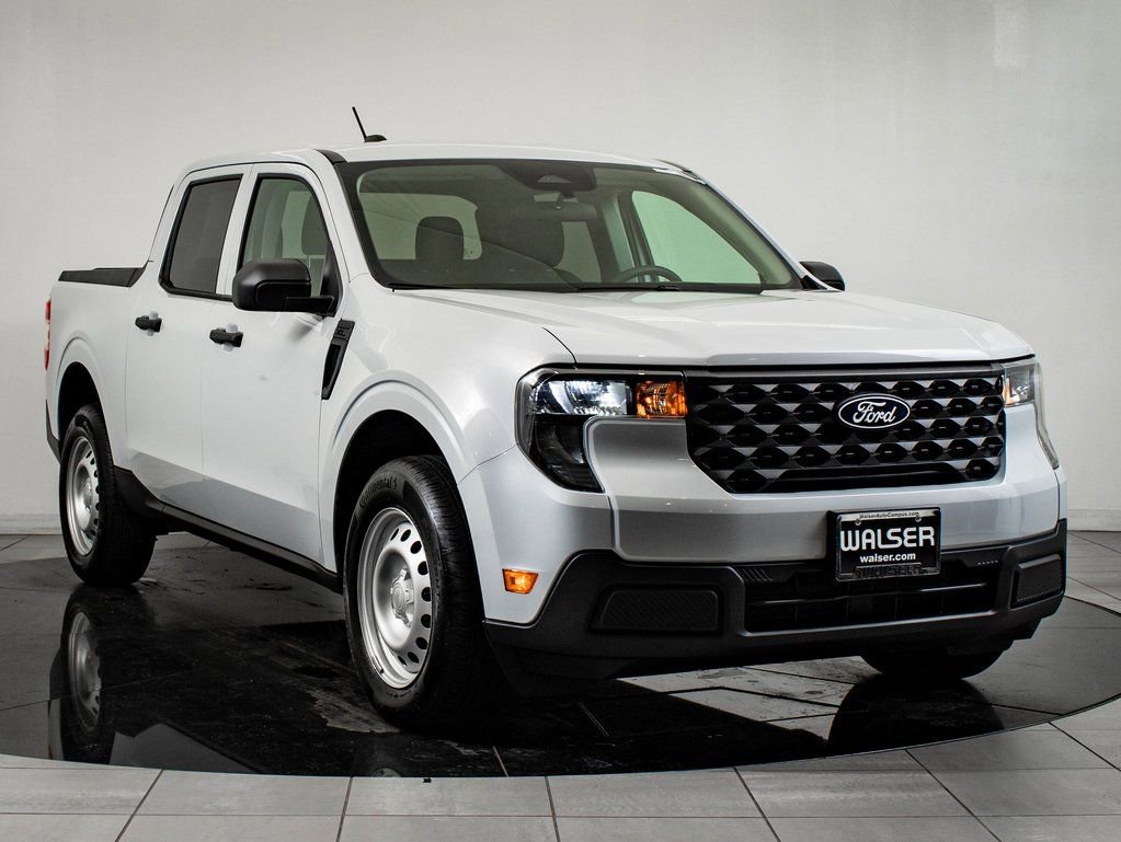 Used 2025 Ford Maverick XL FWD image 12