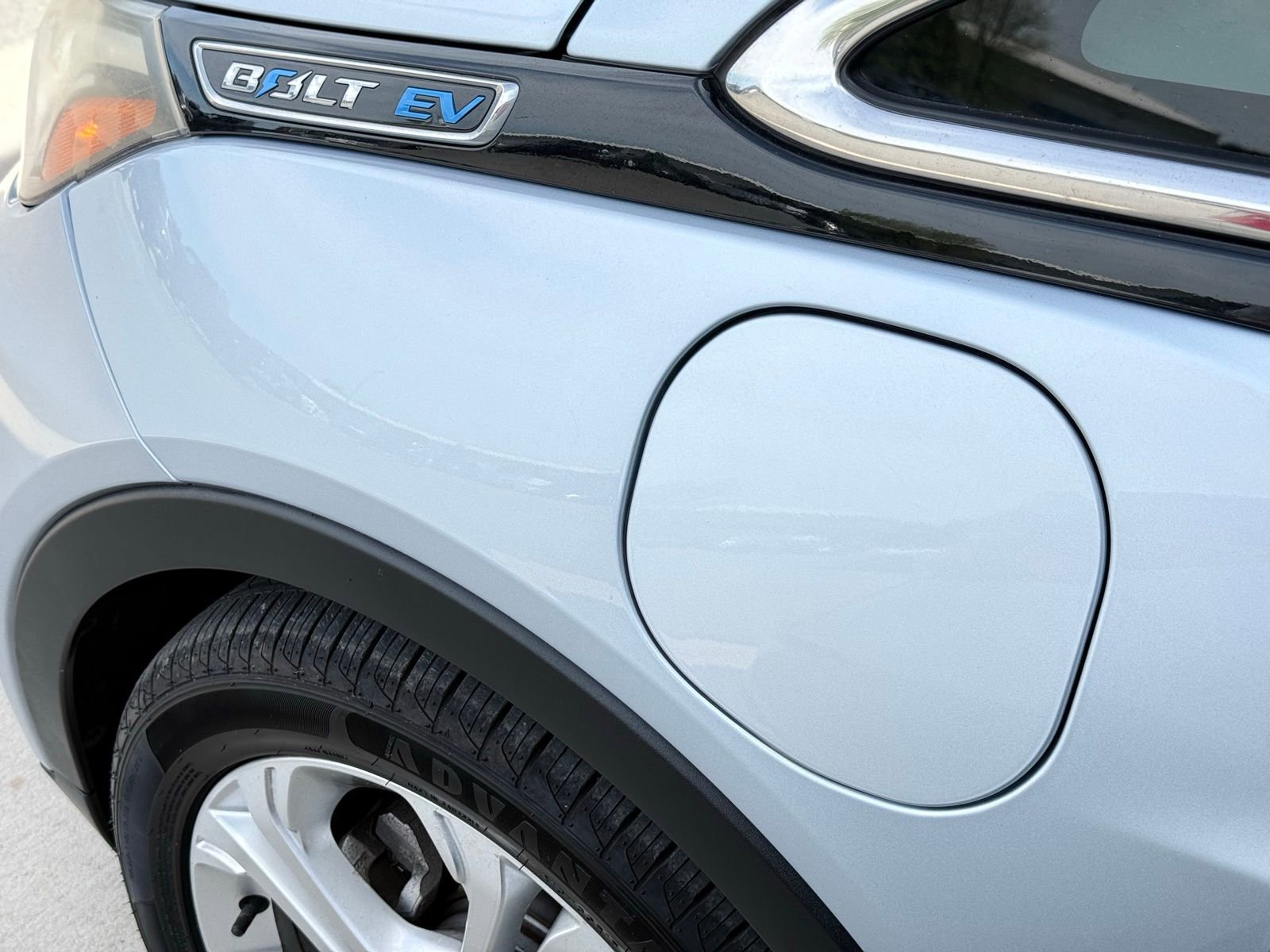 Used 2018 Chevrolet Bolt LT FWD image 40