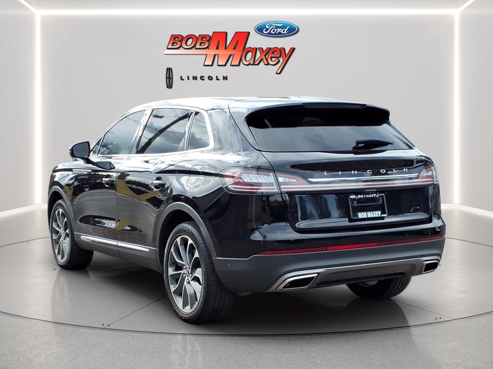 Used 2023 Lincoln Nautilus Reserve w/ Equipment Group 201A AWD/4WD image 6