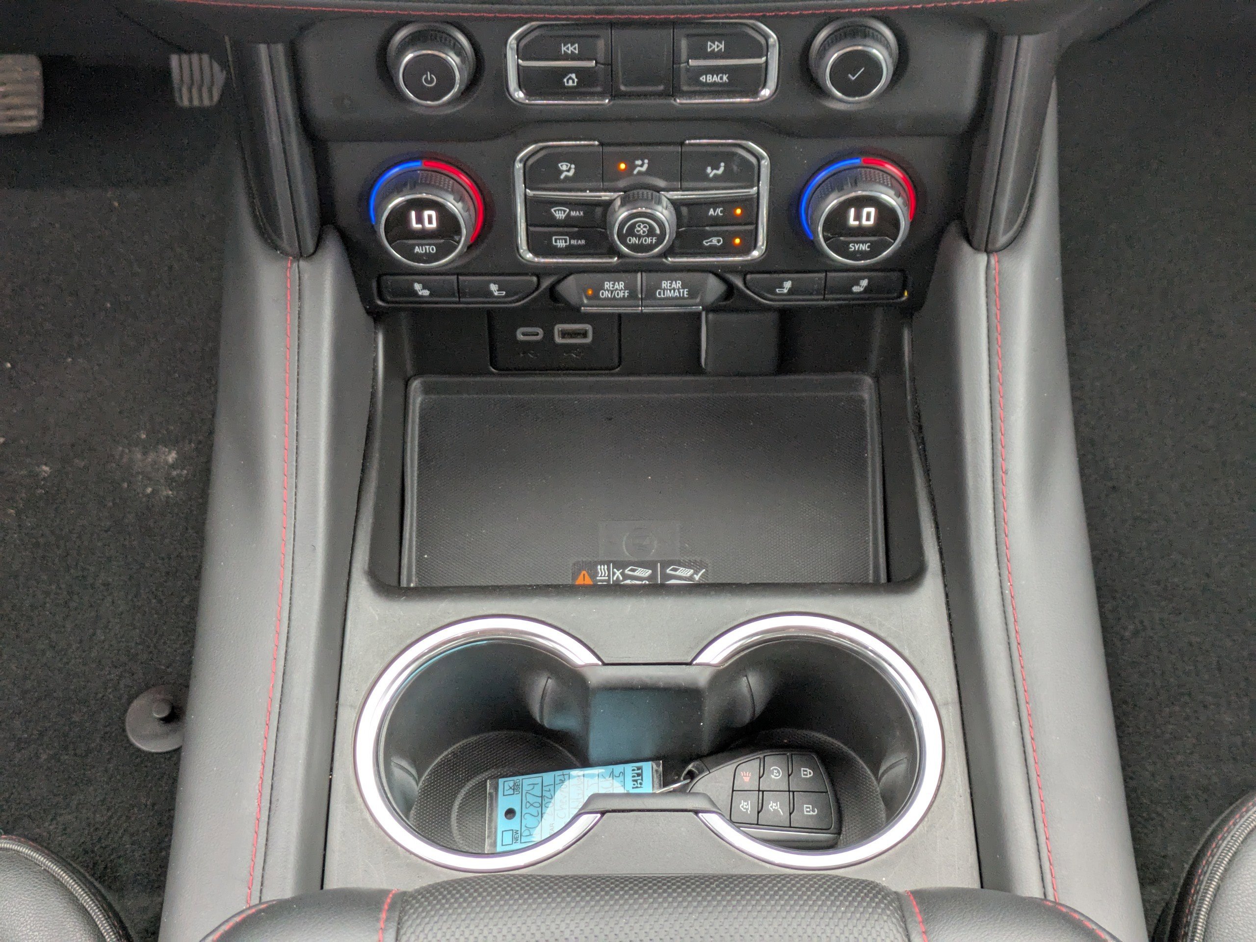 Used 2024 Chevrolet Suburban RST image 17