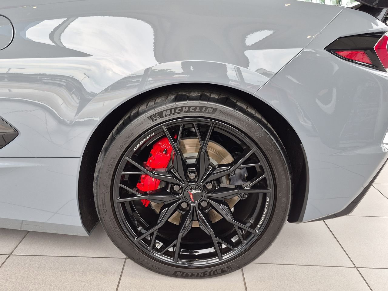 Used 2025 Chevrolet Corvette Stingray Preferred Cpe w/ Z51 Performance Package RWD image 33