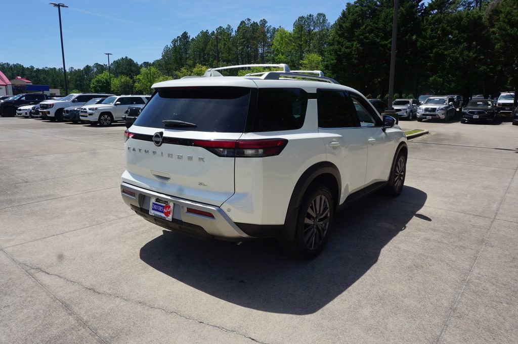Used 2024 Nissan Pathfinder SL w/ SL Premium Package FWD image 25