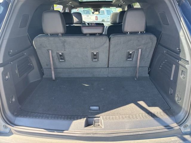 Used 2024 Chevrolet Traverse Z71 w/ Enhanced Driving Package AWD/4WD image 32