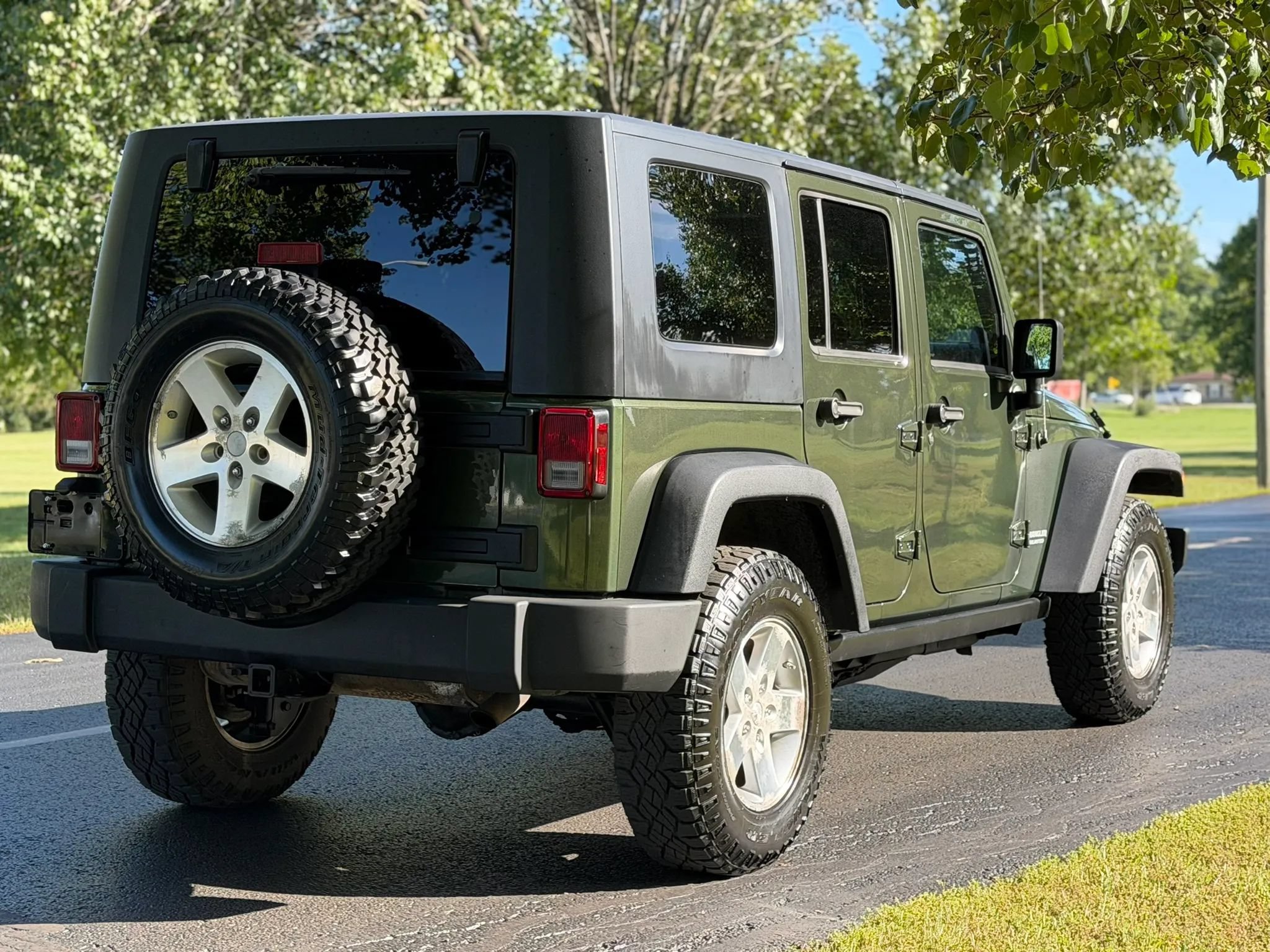 Used 2008 Jeep Wrangler Unlimited Rubicon w/ PWR Convenience Group AWD/4WD image 5