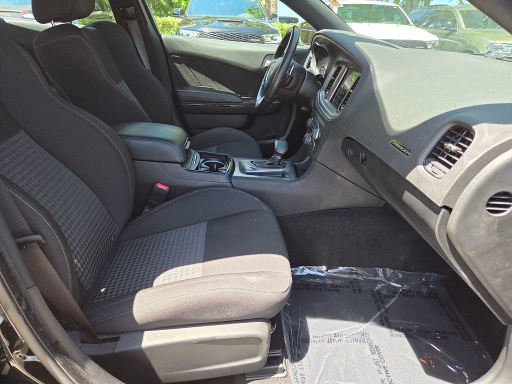 Used 2023 Dodge Charger R/T w/ Blacktop Package RWD image 10