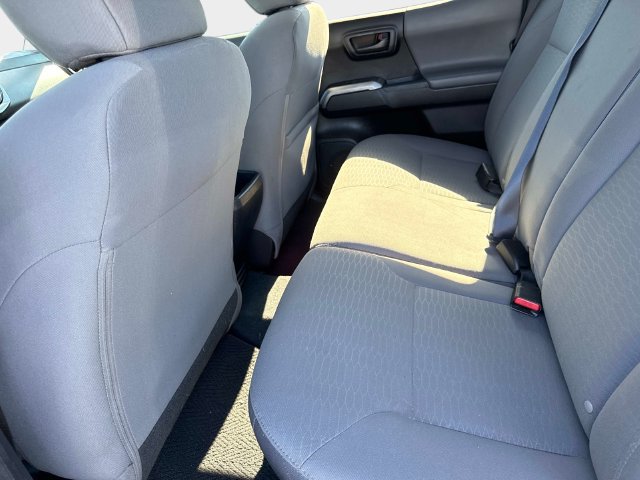 Used 2017 Toyota Tacoma SR5 w/ Tow Package RWD image 12