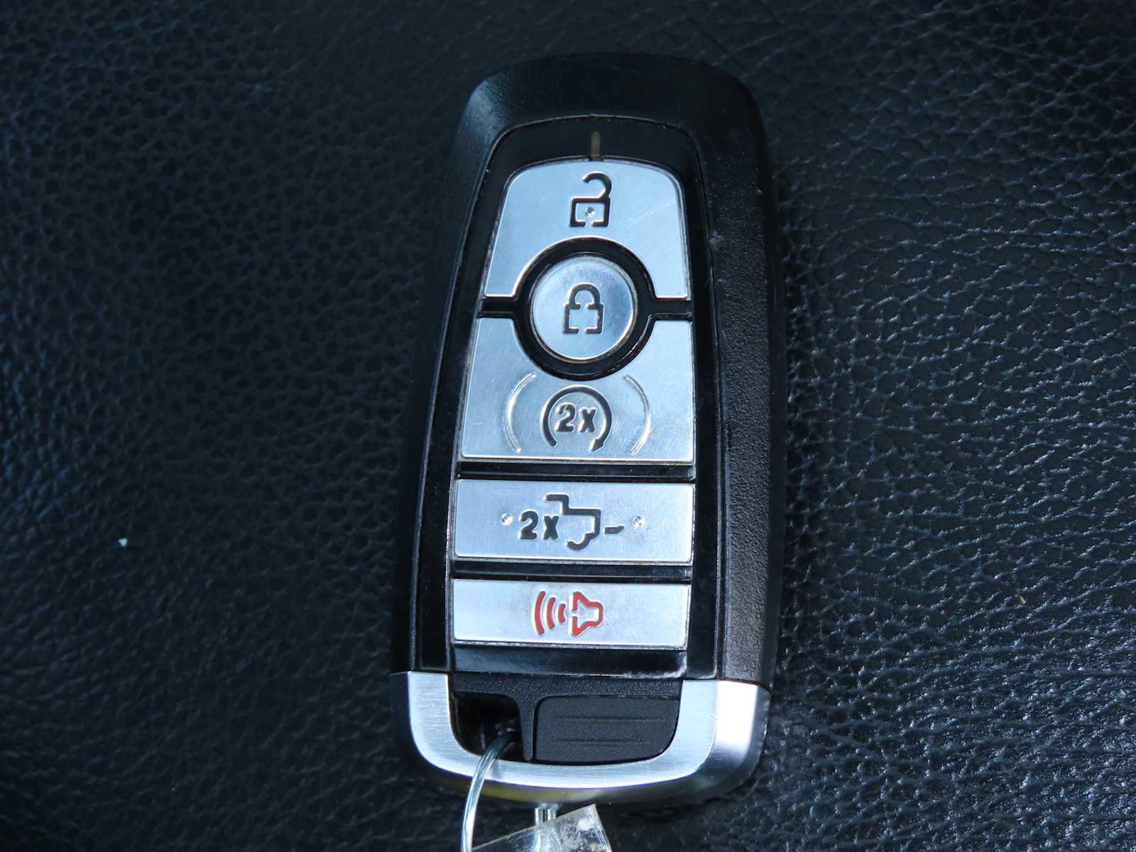 Certified 2019 Ford F150 Lariat image 36