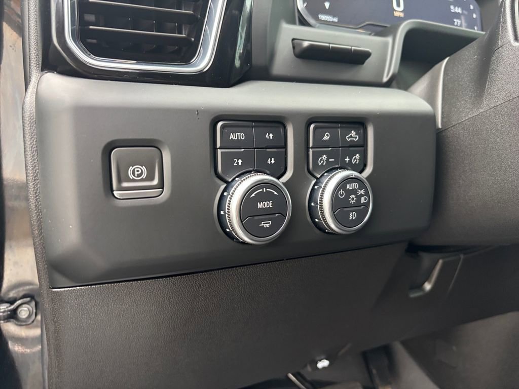 Used 2024 GMC Sierra 2500 Denali w/ Denali Reserve Package AWD/4WD image 22