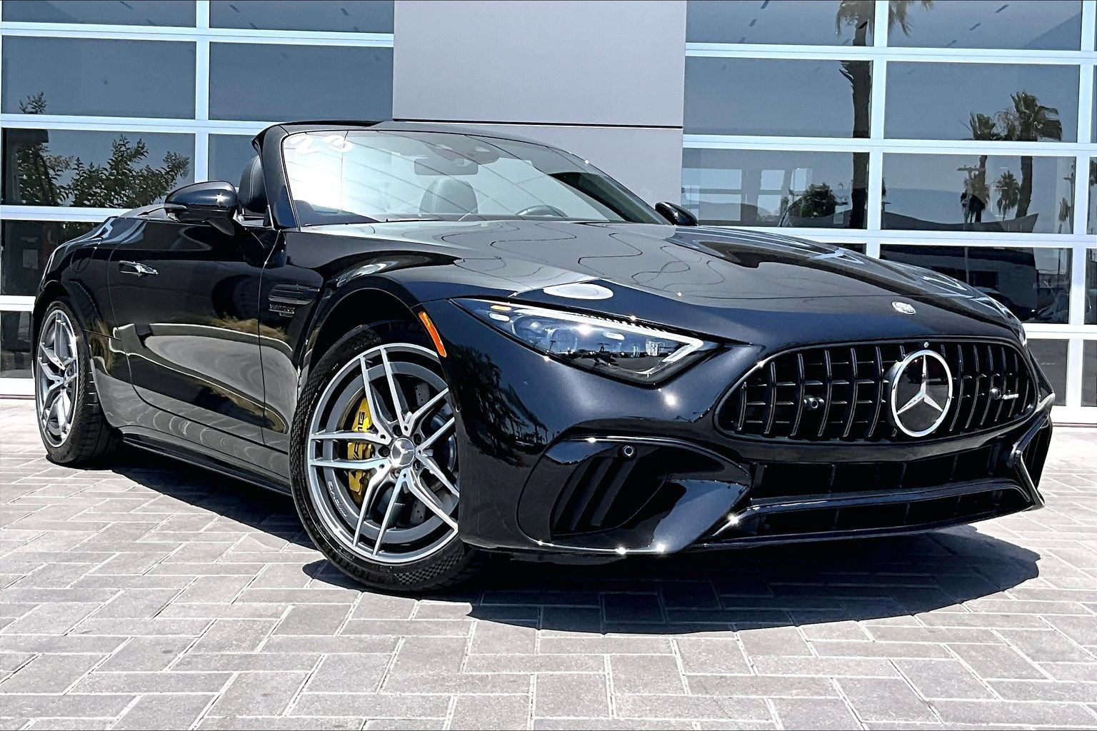 Used 2023 Mercedes-Benz SL 63 AMG 4MATIC image 3