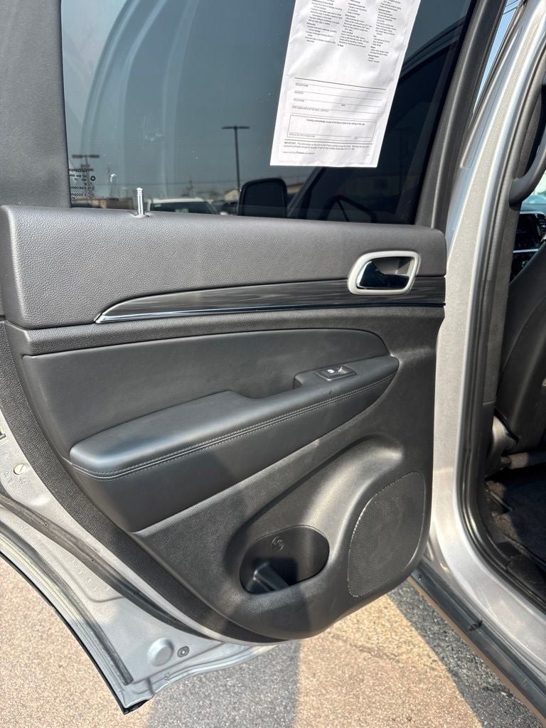 Used 2021 Jeep Grand Cherokee Limited AWD/4WD image 27