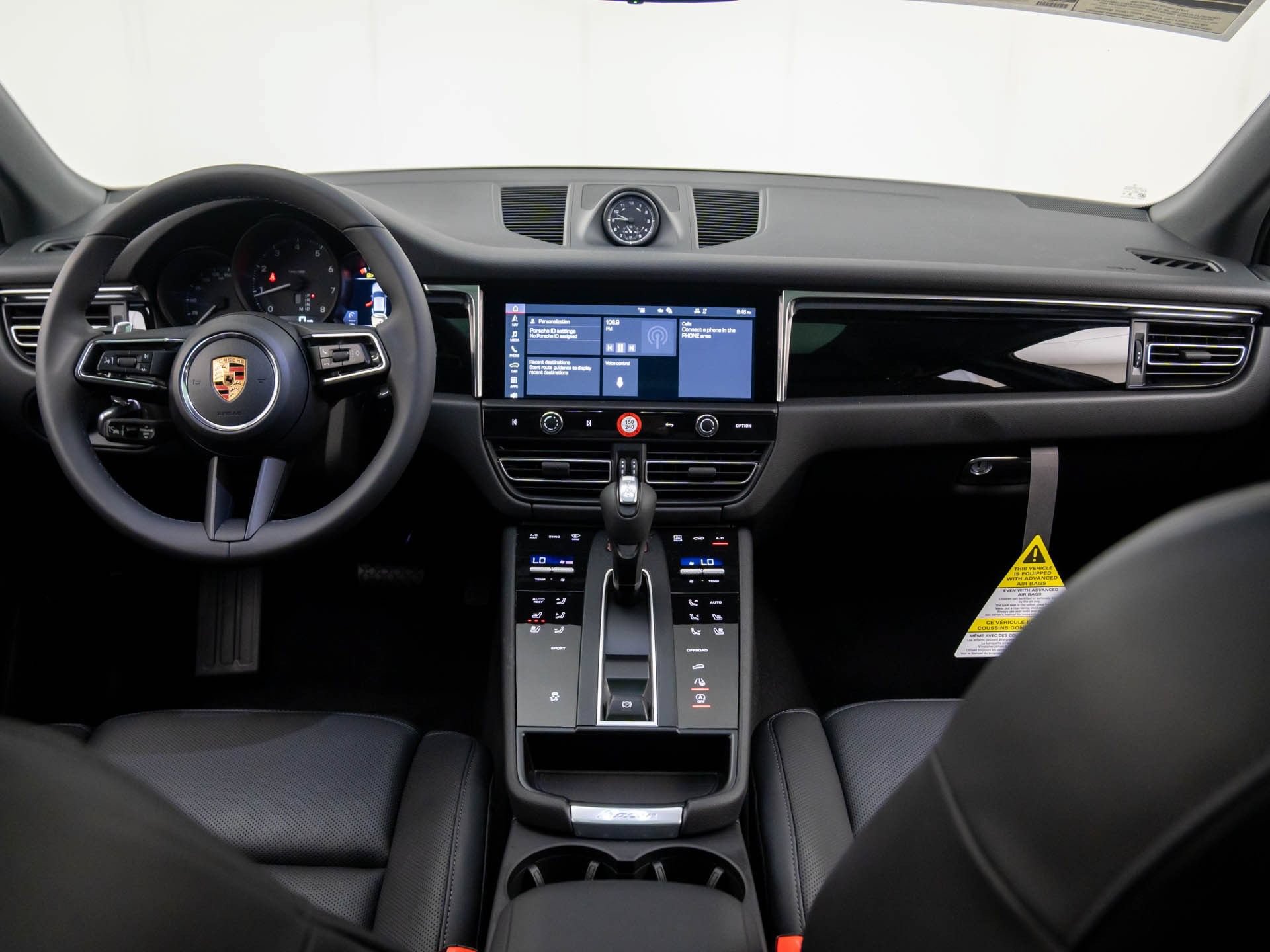 Certified 2026 Porsche Macan AWD/4WD image 11