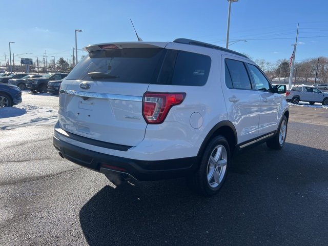 Certified 2019 Ford Explorer XLT w/ Equipment Group 202A image 4