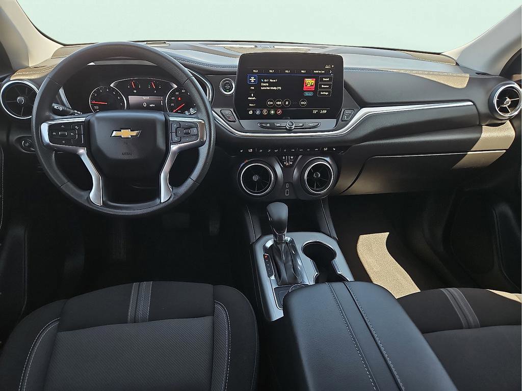 Used 2025 Chevrolet Blazer LT FWD image 9