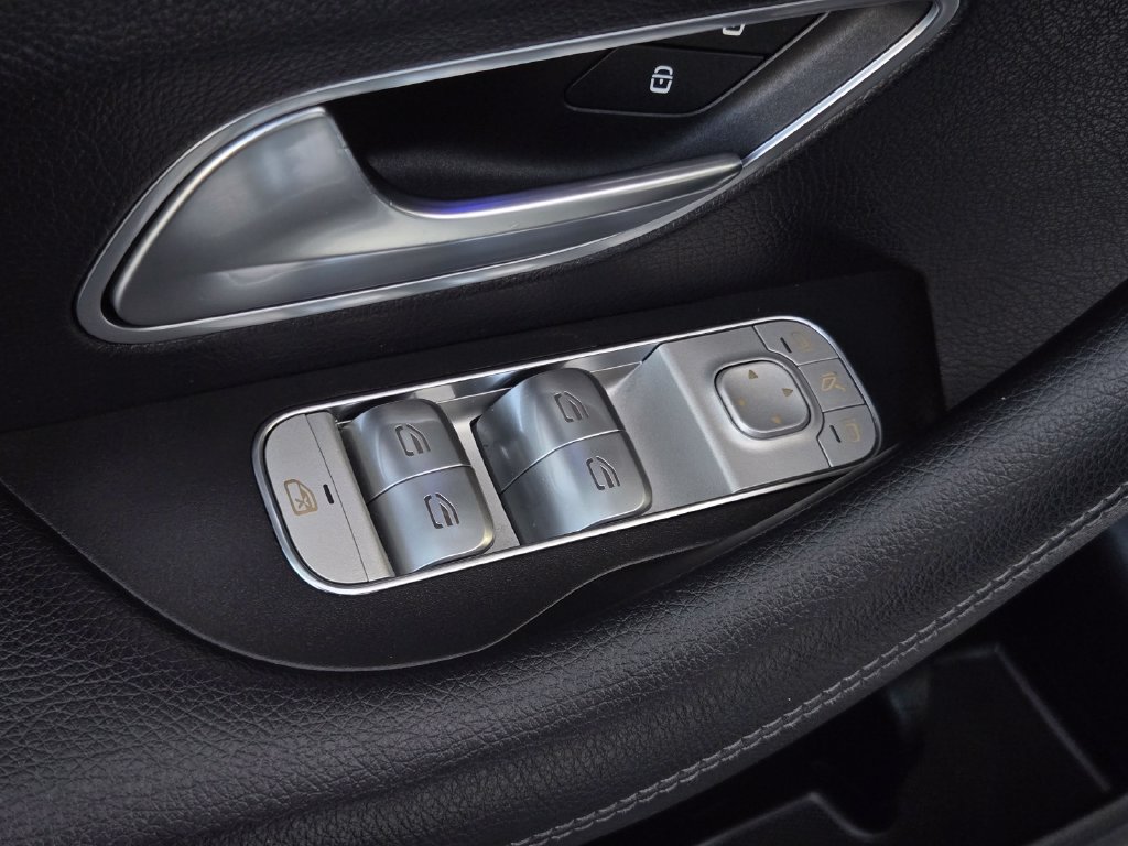 Used 2020 Mercedes-Benz GLS 450 4MATIC image 11