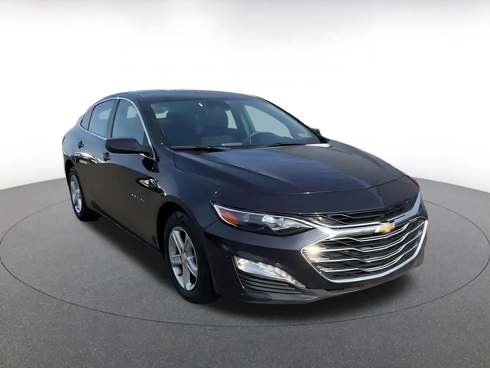Used 2023 Chevrolet Malibu LT w/ Driver Confidence Package image 3